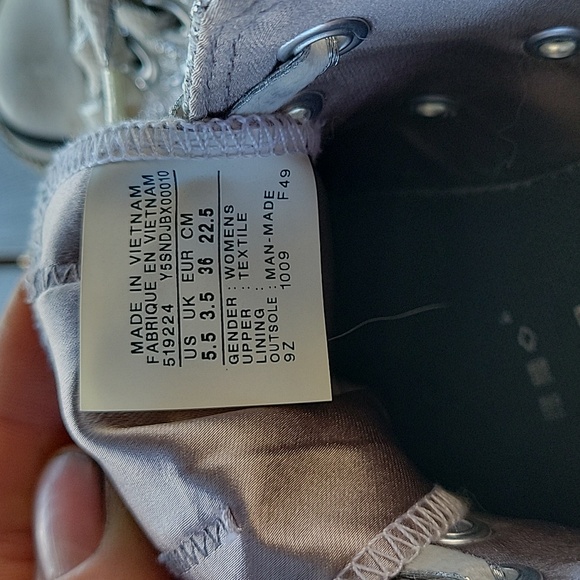 Converse All-star size 5.5 - Picture 2 of 2